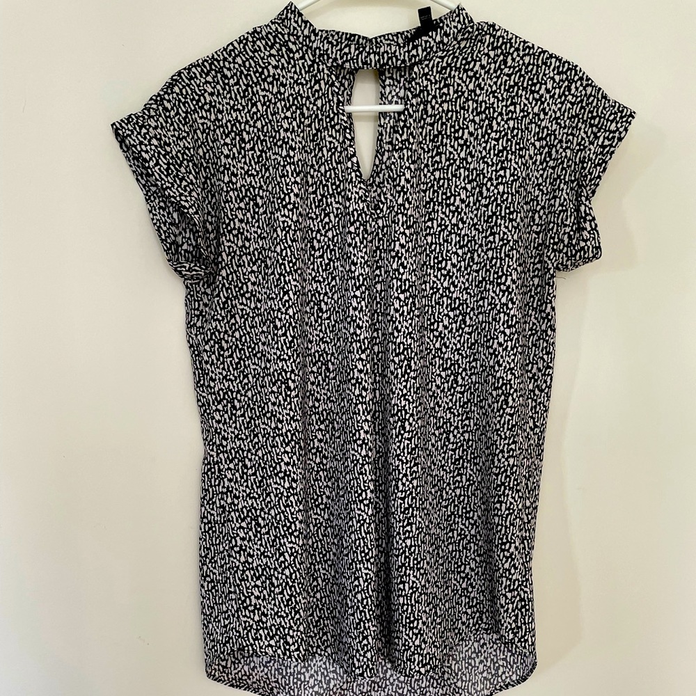 EXPRESS Short Sleeve Top